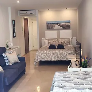 Apartment Turisstiko La Roca Chica 4, Torremolinos